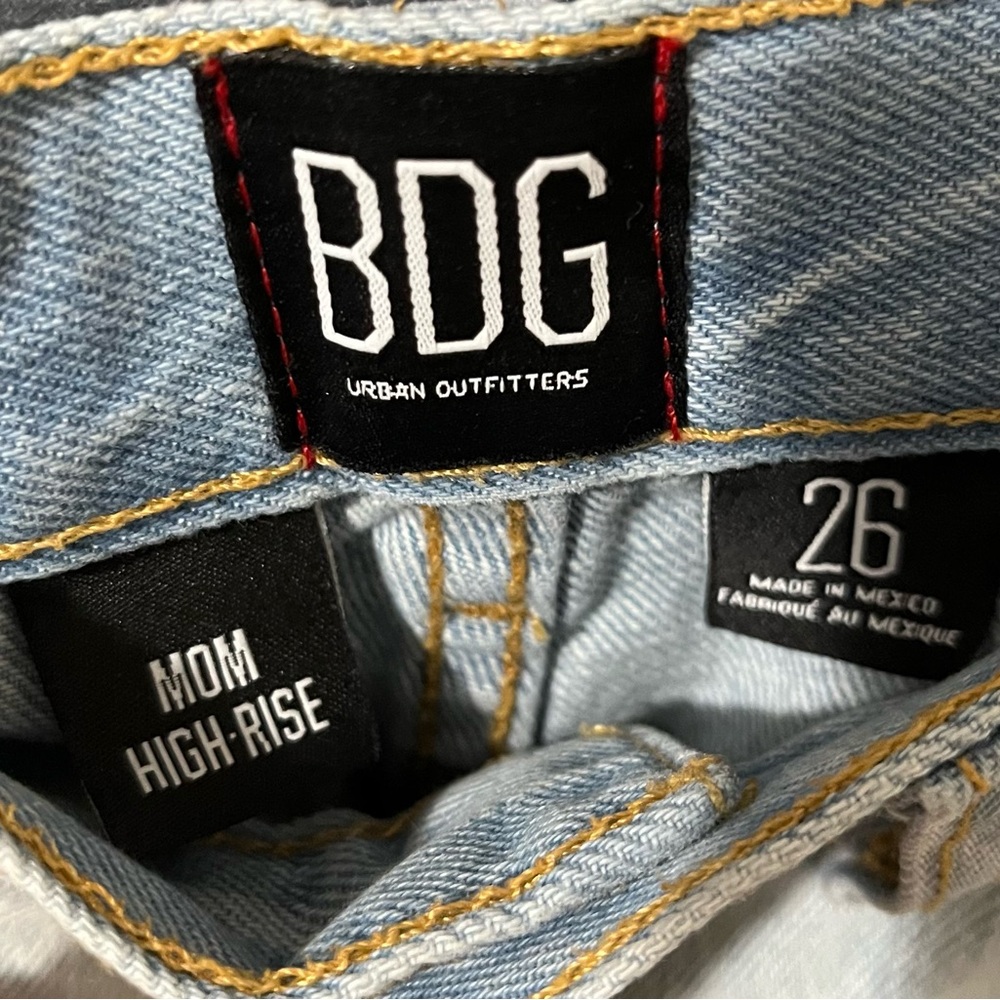 BDG Mom High Rise Jean Shorts - Picture 5 of 5